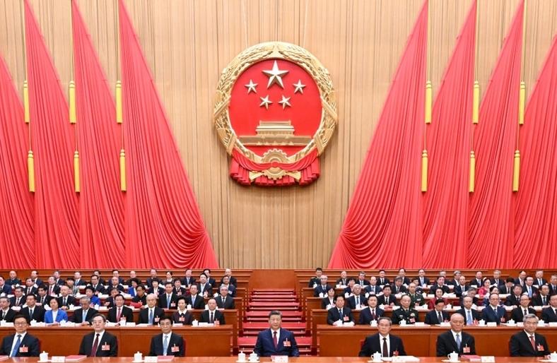 十四届全国人大四次会议在京闭幕